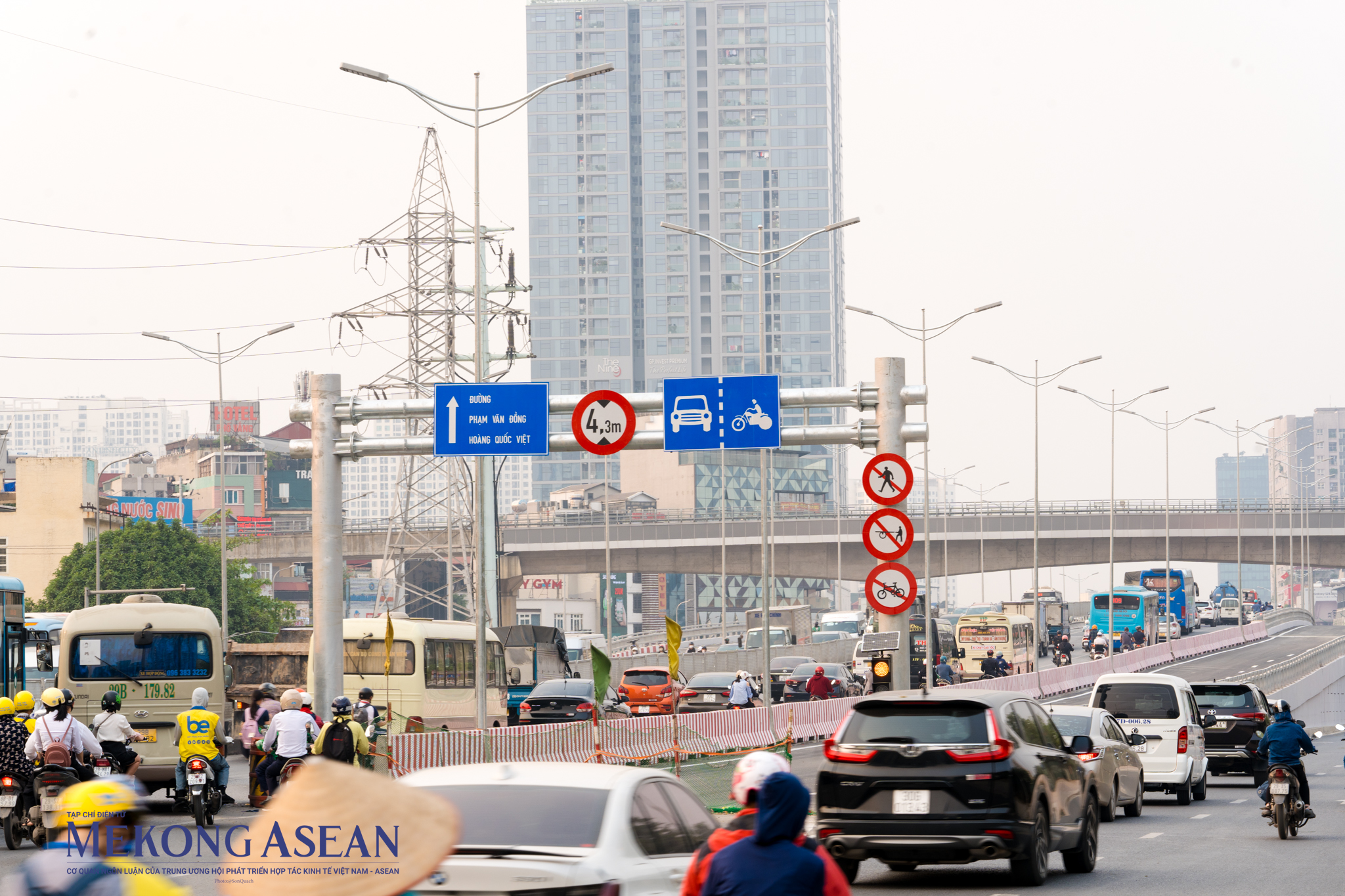 Hà Nội: Cầu vượt Mai Dịch mở rộng sẵn sàng thông xe