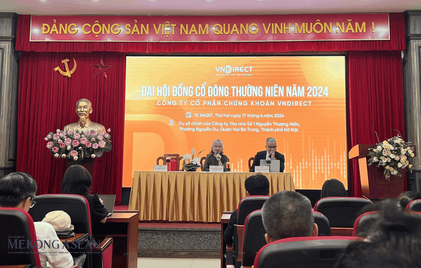 Chủ tịch HĐQT Phạm Minh Hương phát biểu tại đại hội. Ảnh: Minh Phong - Mekong ASEAN