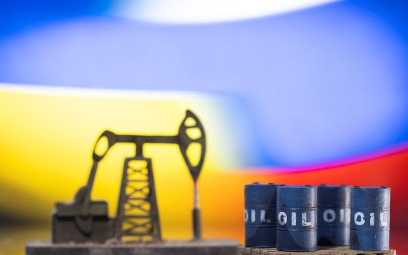 Căng thẳng Nga - Ukraine tiếp tục đè nặng lên thị trường dầu thô thế giới. Nguồn: Reuters.