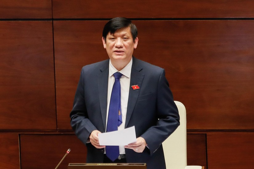 Bộ trưởng Nguyễn Thanh Long trả lời chất vấn nhóm vấn đề y tế. 
