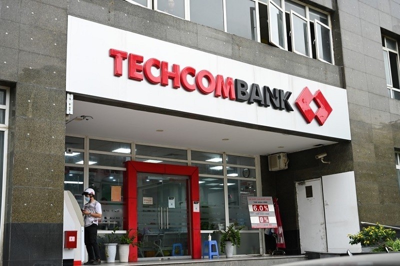 Con gái Chủ tịch Techcombank đăng ký mua 82 triệu cổ phiếu TCB