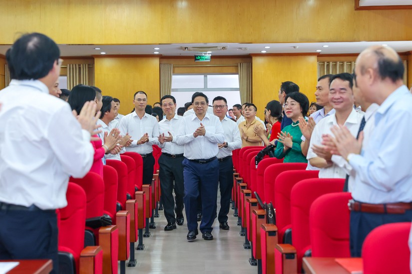 Thủ tướng Phạm Minh Chính tới thăm, làm việc với Hội Nhà báo Việt Nam nhân kỷ niệm 98 năm Ngày Báo chí cách mạng Việt Nam. ẢNh: VGP