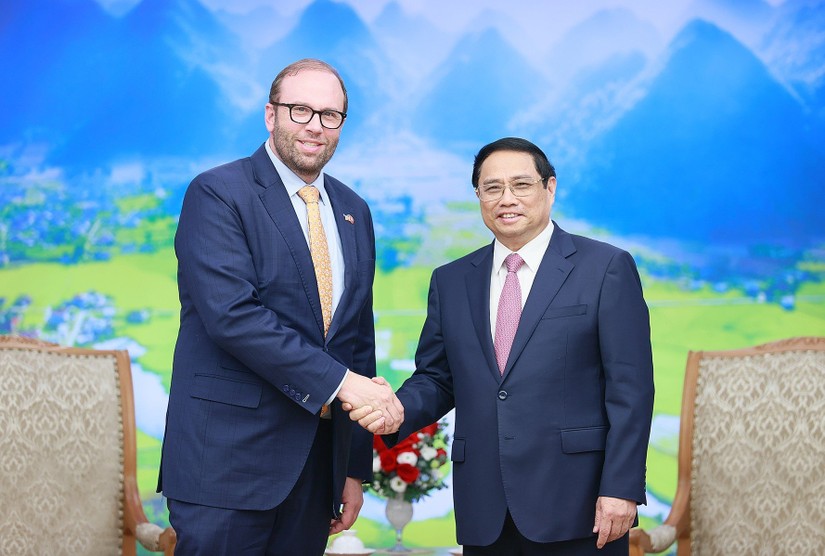 Thủ tướng Phạm Minh Chính và ông Jason Smith, Chủ tịch Ủy ban Thuế vụ Hạ viện. Ảnh: VGP