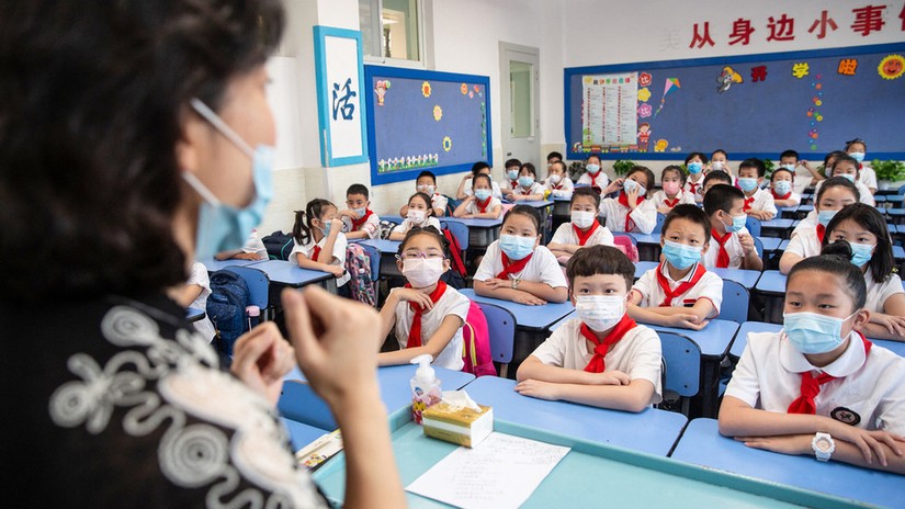 Các công ty gia sư của Trung Quốc đã bị giám sát chặt chẽ như một phần trong nỗ lực của Bắc Kinh nhằm giảm bớt áp lực cho trẻ em đi học và giảm gánh nặng chi phí cho phụ huynh. Ảnh: AFP