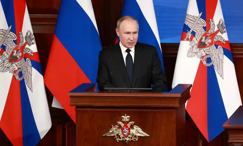 Tổng thống Nga Vladimir Putin phát biểu trong phiên bế mạc cuộc họp. Ảnh: Sputnik