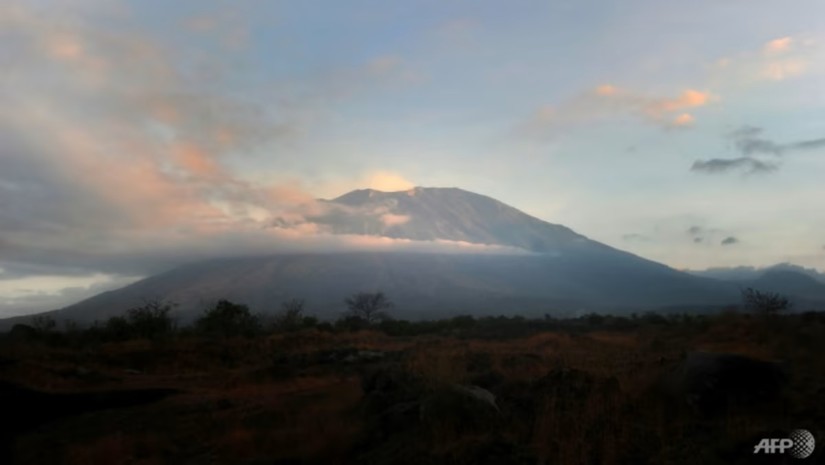 Núi lửa Agung là đỉnh núi cao nhất ở Bali, Indonesia. Ảnh: AFP