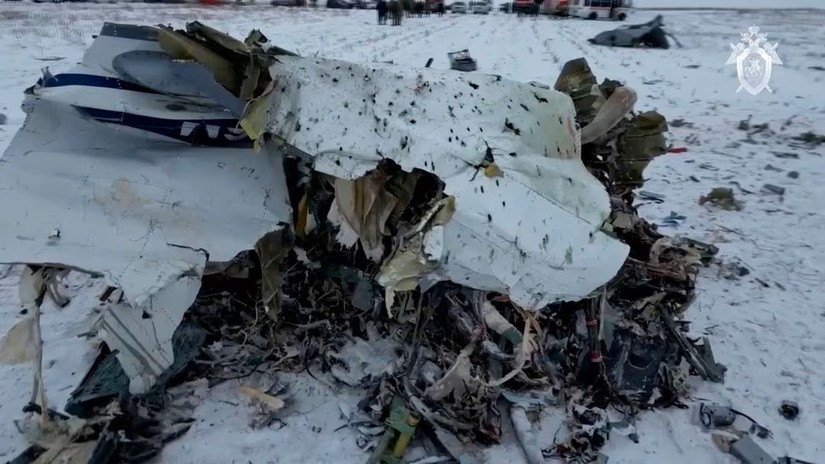 Mảnh vỡ máy bay vận tải quân sự Ilyushin Il-76 của Nga. Ảnh: Ủy ban Điều tra Nga