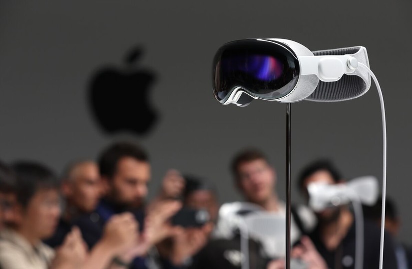 Apple 'thu hẹp' kế hoạch sản xuất Vision Pro