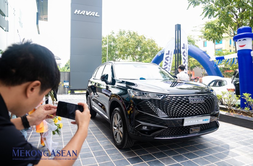 Ô tô hybrid Haval H6 nhập khẩu nguyên chiếc từ Thái Lan chính thức ra mắt tại Việt Nam. Ảnh: Quách Sơn.