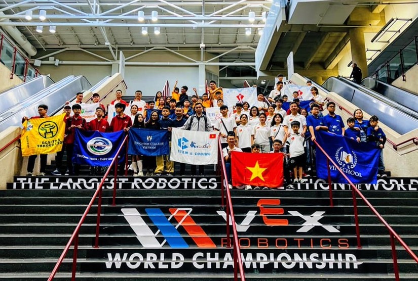 Tại Giải vô địch thế giới VEX Robotics World Championship 2024, Việt Nam đã gây ấn tượng mạnh mẽ trên đấu trường quốc tế khi giành được tới 6 giải thưởng.