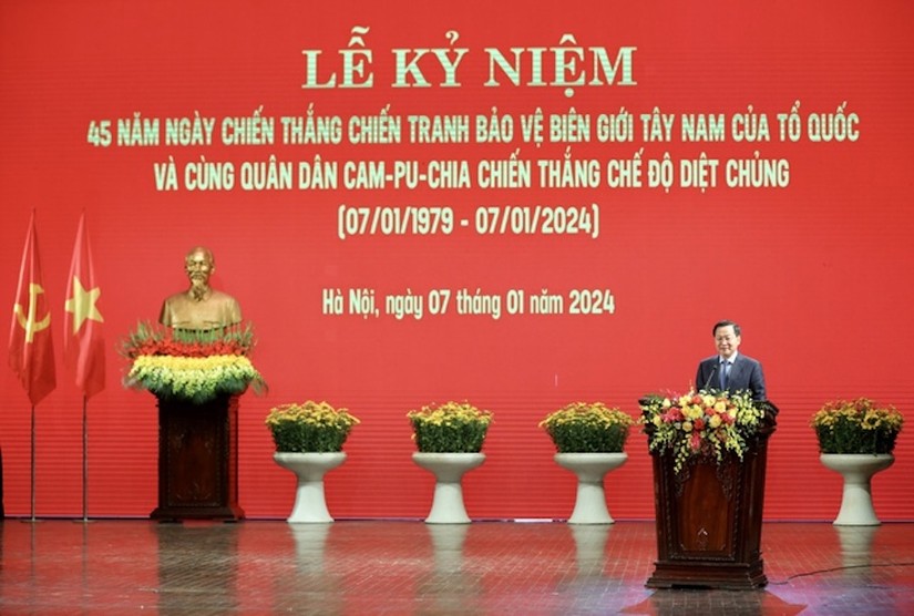 Phó Thủ tướng Lê Minh Khái trình bày diễn văn tại buổi lễ.