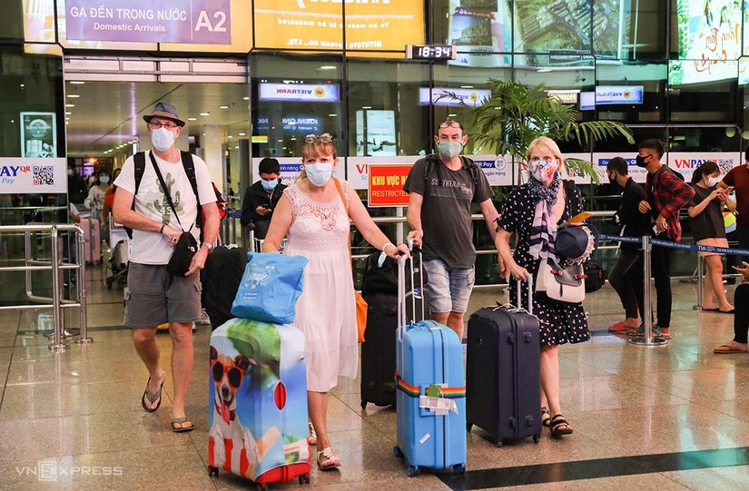 Ảnh chụp tháng 3/2020 khi khách quốc tế vẫn được phép đến Việt Nam, tại sân bay Tân Sơn Nhất - Ảnh: Quỳnh Trần