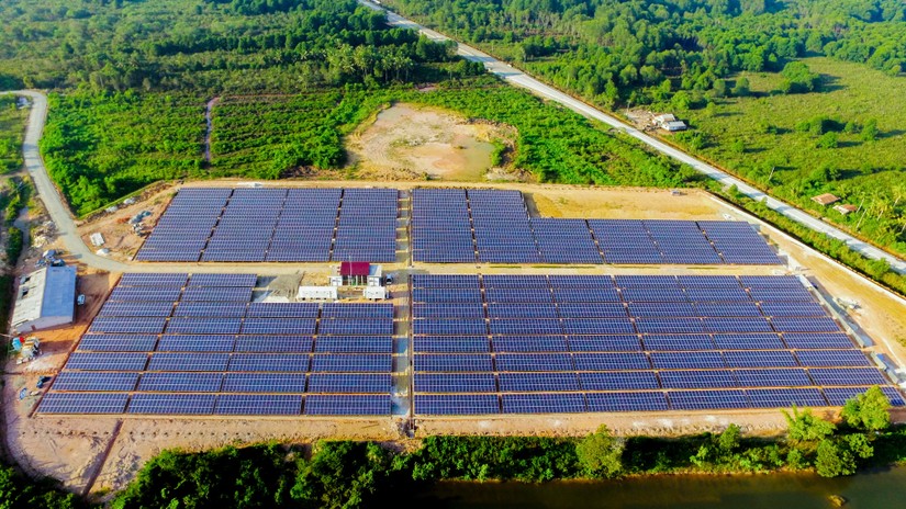 Trang trại năng lượng mặt trời tại Bontang, Đông Kalimantan, Indonesia. Ảnh: Hitachi Energy