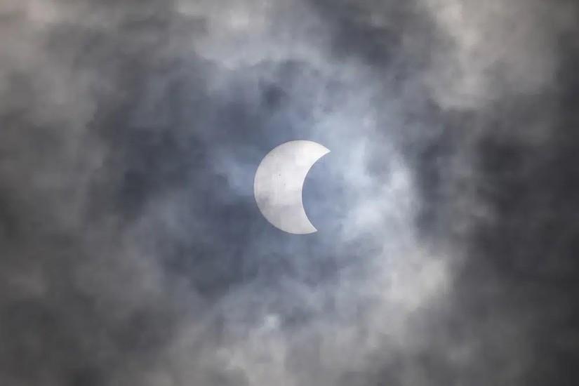 Ảnh chụp nhật thực một phần quan sát được tại Jakarta, Indonesia ngày 20/4. Ảnh: AP