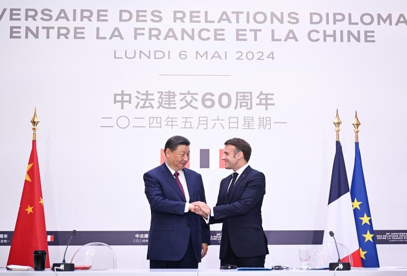 Chủ tịch Trung Quốc Tập Cận Bình và Tổng thống Pháp Emmanuel Macron trong cuộc họp báo chung tại Paris ngày 6/5/2024. Ảnh: Tân Hoa Xã