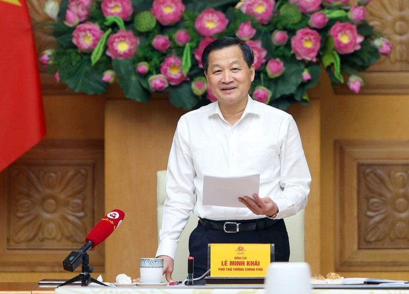 Phó Thủ tướng Lê Minh Khái chỉ đạo điều hành CPI năm 2023 tăng hợp lý để giữ ổn định đời sống, hỗ trợ sản xuất, kinh doanh - Ảnh: VGP