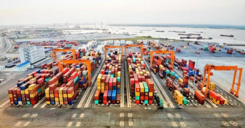 Sản lượng hàng hóa qua hệ thống cảng biển Việt Nam đạt hơn 588 triệu tấn